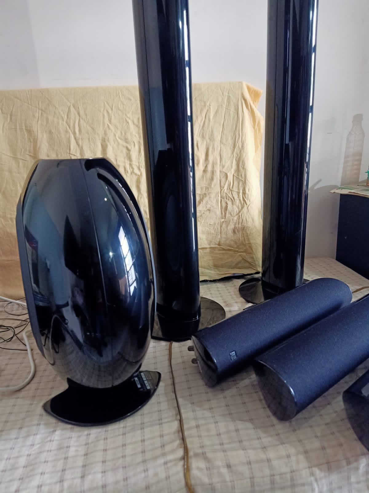 KEF 5.1 Home Theatre Speaker Set